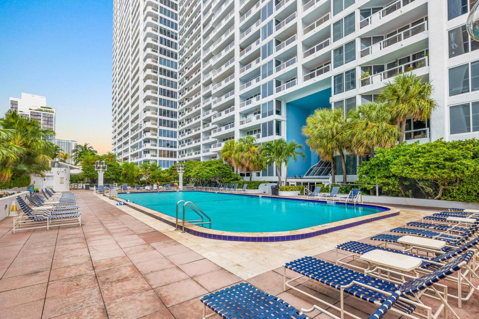 Bayview Bliss Biscayne Apartment ดอรอล ภายนอก รูปภาพ